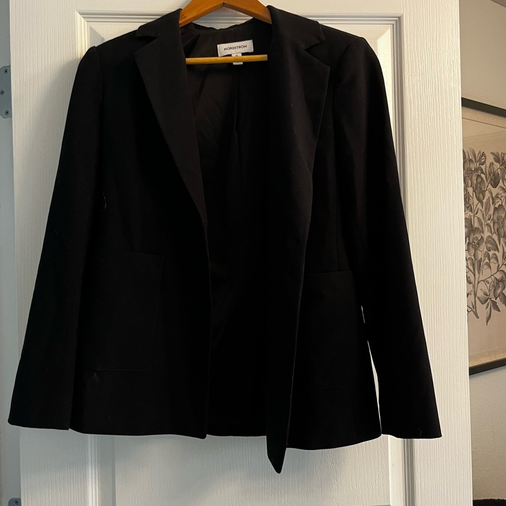 Nordstrom Black Women's Blazer with Notched Lapel